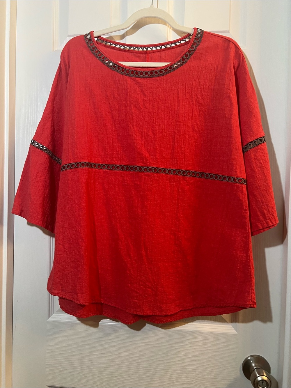 🦋 Women's Red lace Trim Tunic Top size large